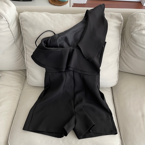 Topshop Black Ruffle One-Shoulder Playsuit (Size 6/8) - Picture 6 of 8